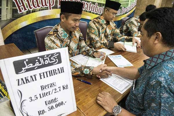 Banyaknya Pengumpulan Zakat Secara Swadaya, Bagaimana Status Hukumnya?